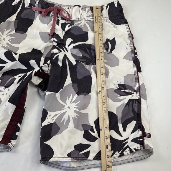 Billabong Boardshorts Swim Trunks Men’s 36 White Black Hawaiian Floral Pockets - Picture 4 of 9